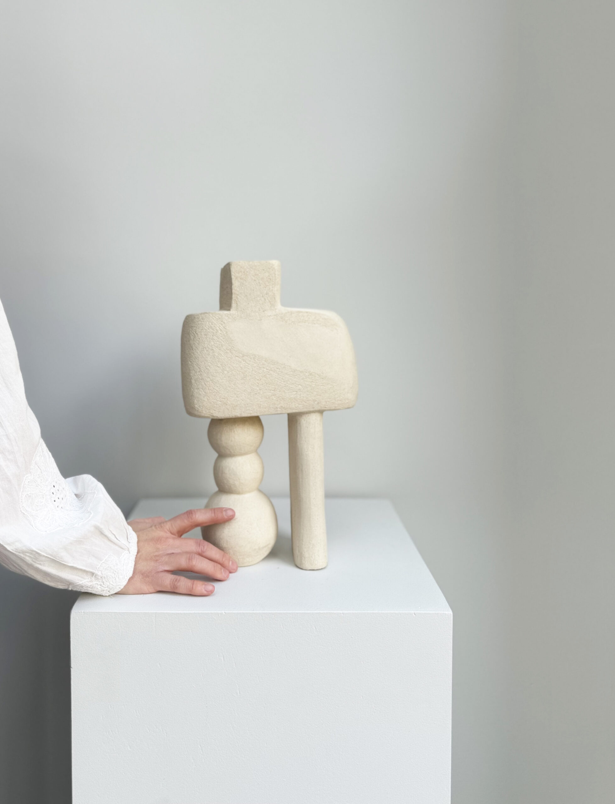 pièce disponible chez RART Galerie